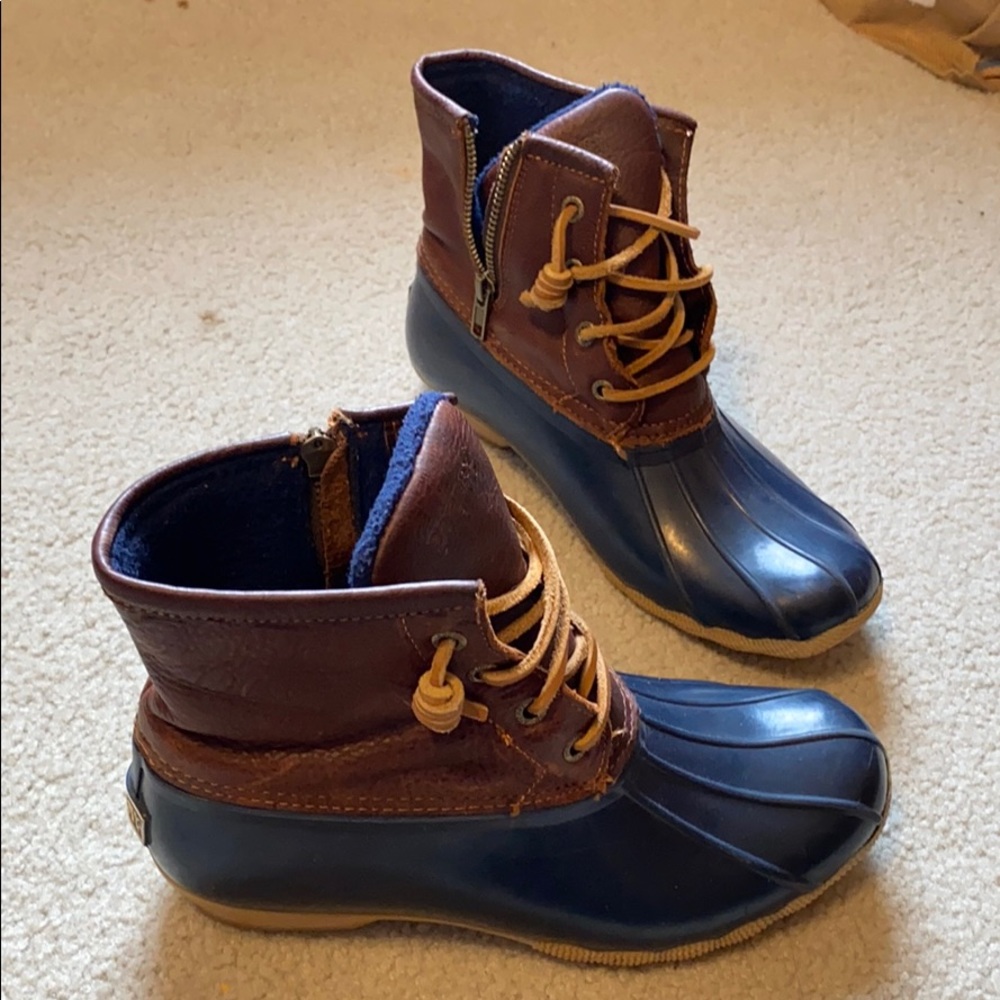 Sperry blue and brown boots. Size 6.5